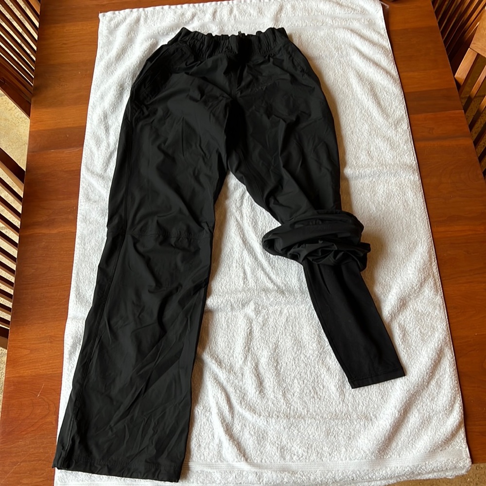 Lululemon womens dog walker pant size 8 black, fully lined.